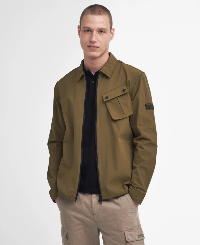 spezial madrid Barbour International Flex Overshirt Military Olive Envío internacional gratuito
