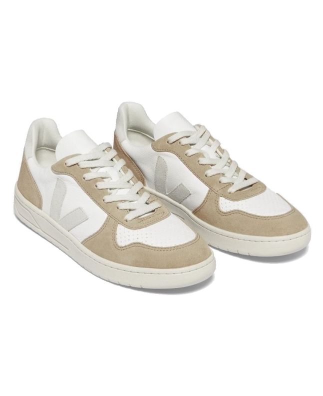 spezial madrid Veja V-10 Leather Sneaker White Natural & Sahara Promoción por tiempo limitado