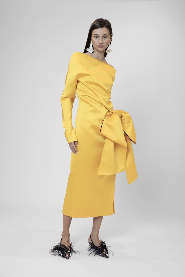 the 2nd skin co. Vestido midi con hombros descubiertos y lazo Descuento