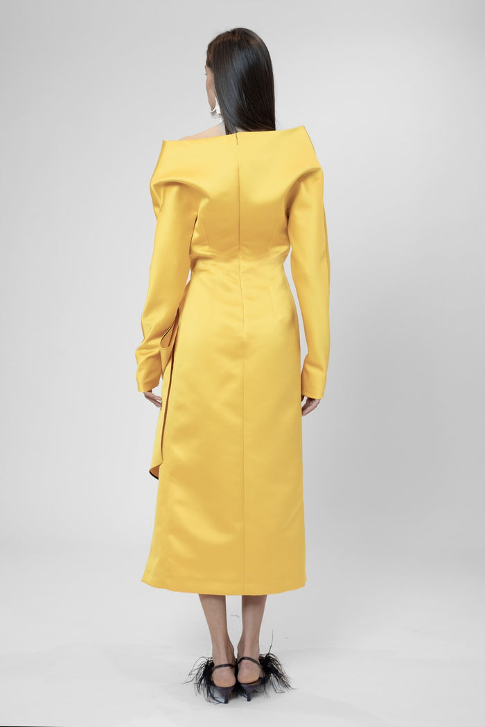 the 2nd skin co. Vestido midi con hombros descubiertos y lazo Descuento