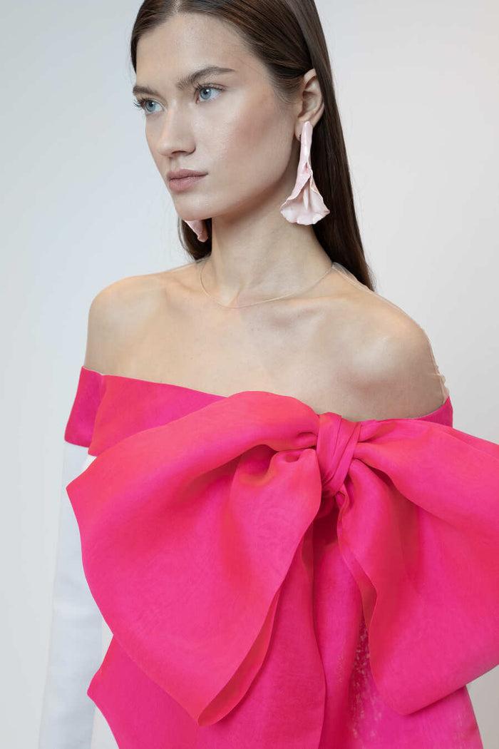 the 2nd skin co. Vestido largo con lazo de organza Tienda
