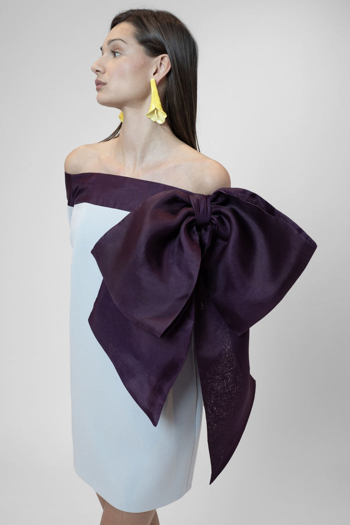 the 2nd skin co. Vestido mini strapless con mangas y detalle de lazo Liquidación