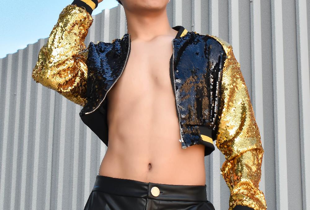 The New Black BOMBER JACKET LENTEJUELAS NEGRO Y DORADO Precio ultrabajo