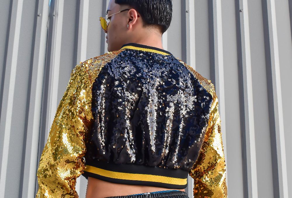 The New Black BOMBER JACKET LENTEJUELAS NEGRO Y DORADO Precio ultrabajo