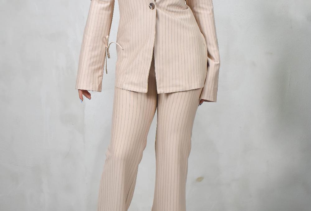 The New Black HI RISE WIDE LEG BEIGE LINEAL Promoción trimestral