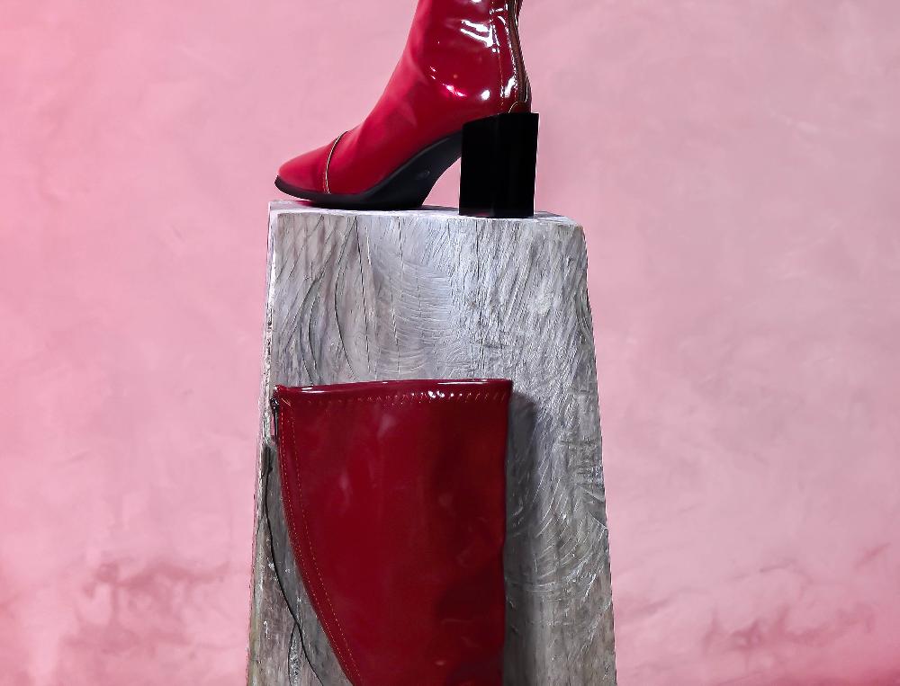The New Black botas ilusion cuero charol marron Ofertas de temporada