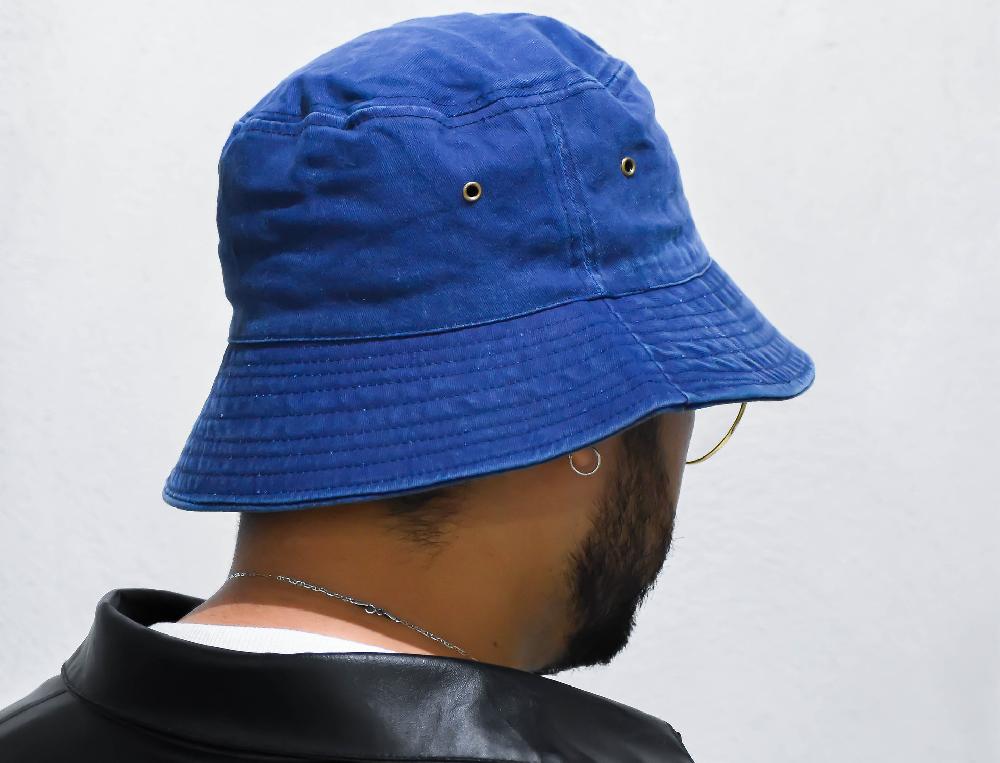 The New Black bucket hat blue denim Tienda