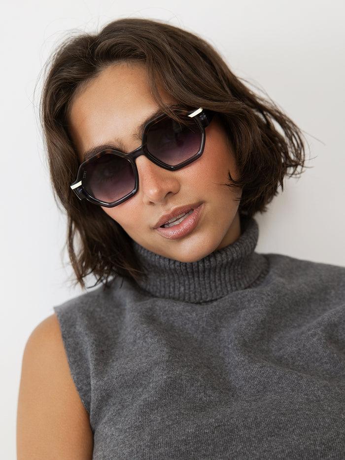 tiwi VALETTE Tricolor Vintage Tortoise/Blue/Beige Solo hoy