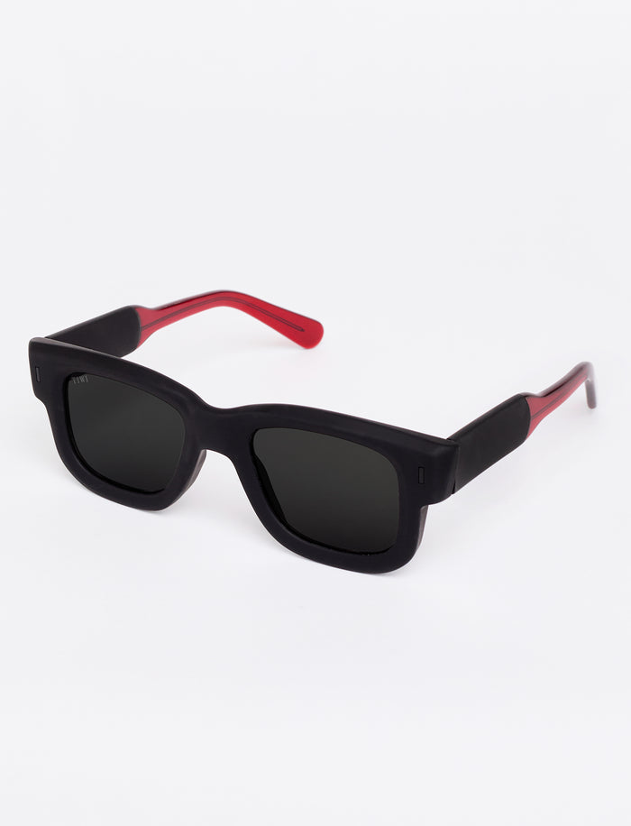 tiwi NICO Rubber Black / Red Temples Mejor oferta