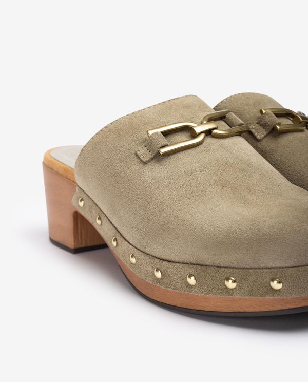 unisa Zueco con hebilla y tachuelas Última moda