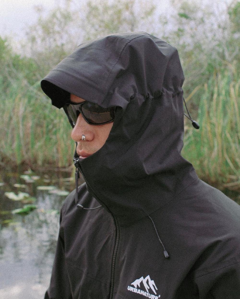 urbanature Rain Jacket V1- Black Rock Envío gratis
