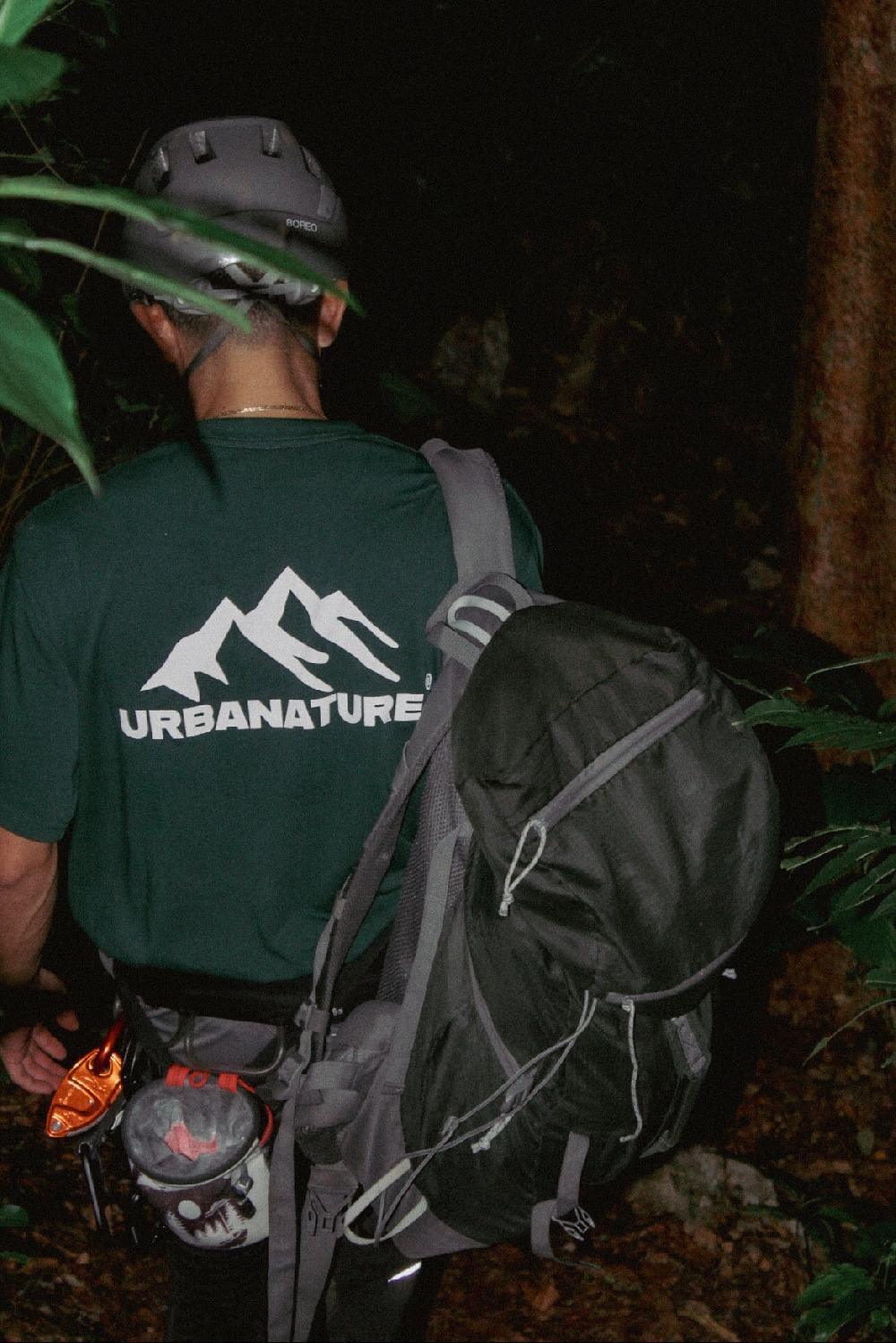 urbanature Mountain Tee- Forest Green Solo hoy