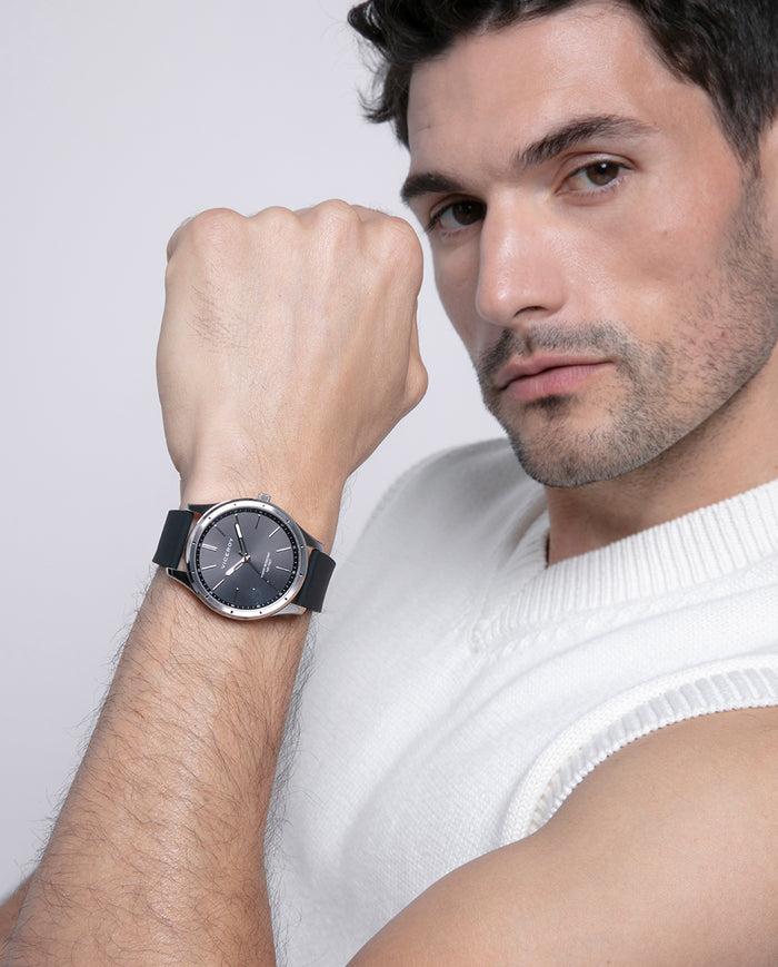 viceroy Reloj de hombre con correa de silicona y esfera negra con movimiento de cuarzo Envío internacional gratuito