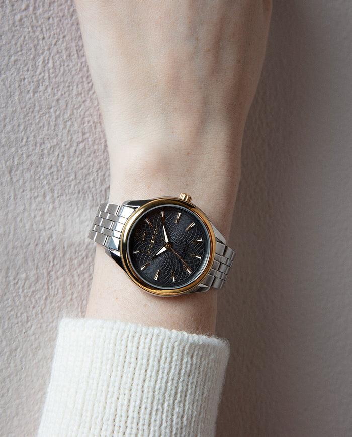 viceroy Reloj caja bicolor de acero e Ip dorado 5 atm y brazalete de acero con movimiento cuarzo Ahorra y exporta