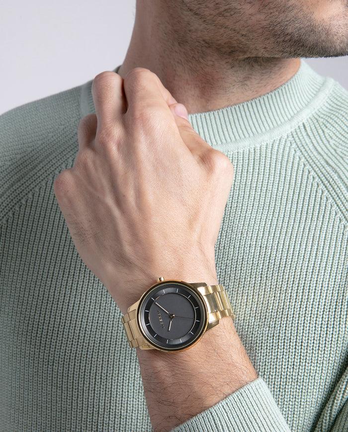 viceroy Reloj dorado para hombre con esfera negra de tres agujas Descuento por venta flash