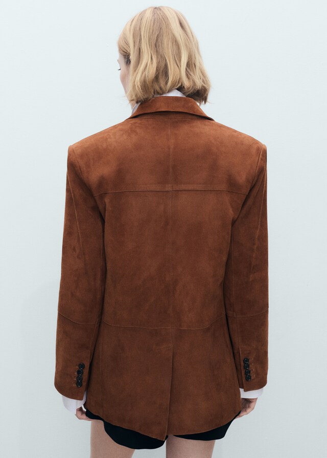 Mango Blazer recta ante Tienda