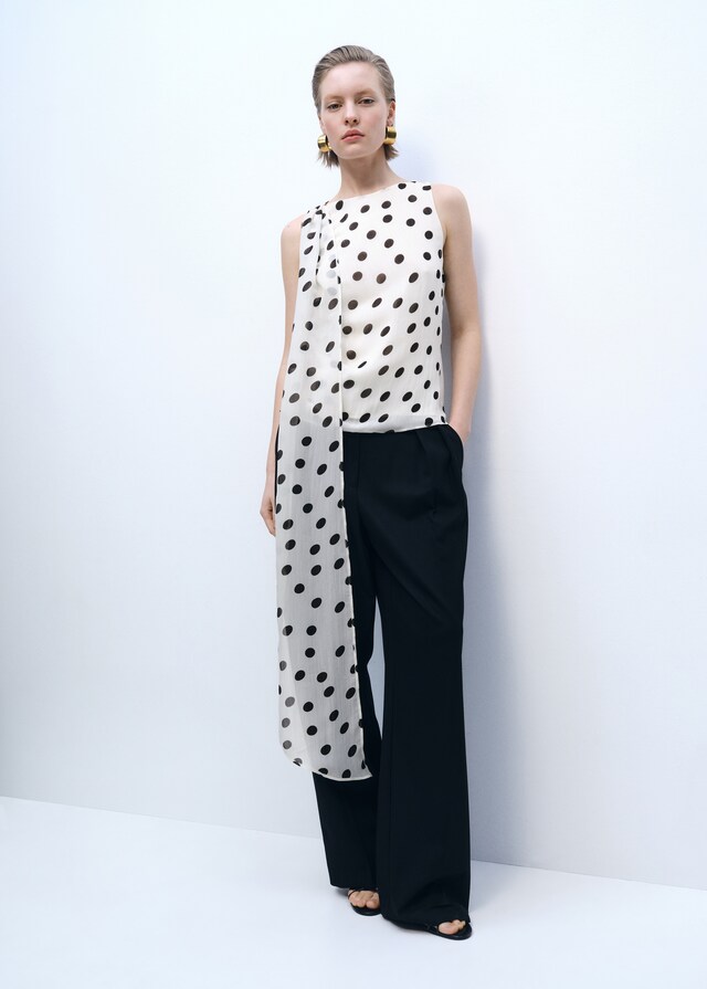 Mango Blusa topos cuello envolvente Mejor oferta