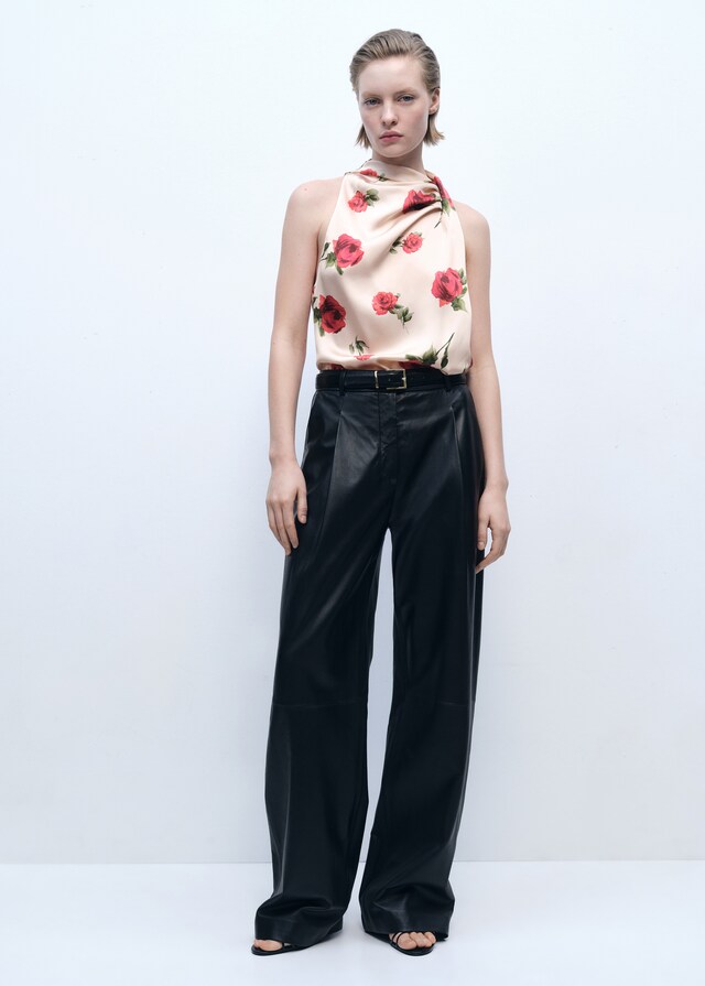 Mango Blusa satinada floral ÚLTIMAS EDICIONES