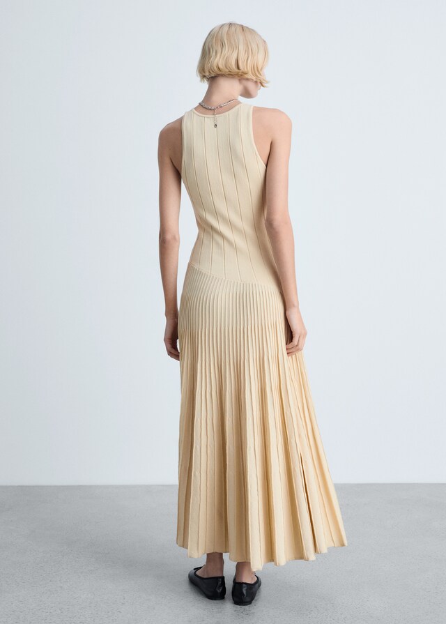 Mango Vestido plisado punto Solo hoy