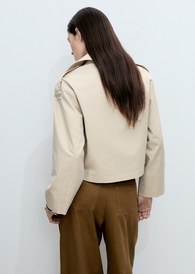 Mango Trench crop doble botonadura Precio ultrabajo