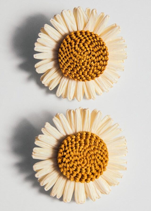Mango Pendientes flores rafia En oferta