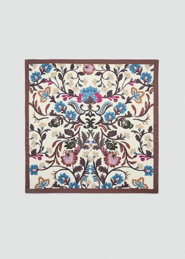 Mango Pañuelo satinado estampado Tienda