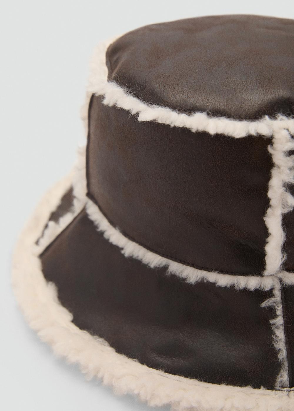 Mango Gorro bucket borreguito