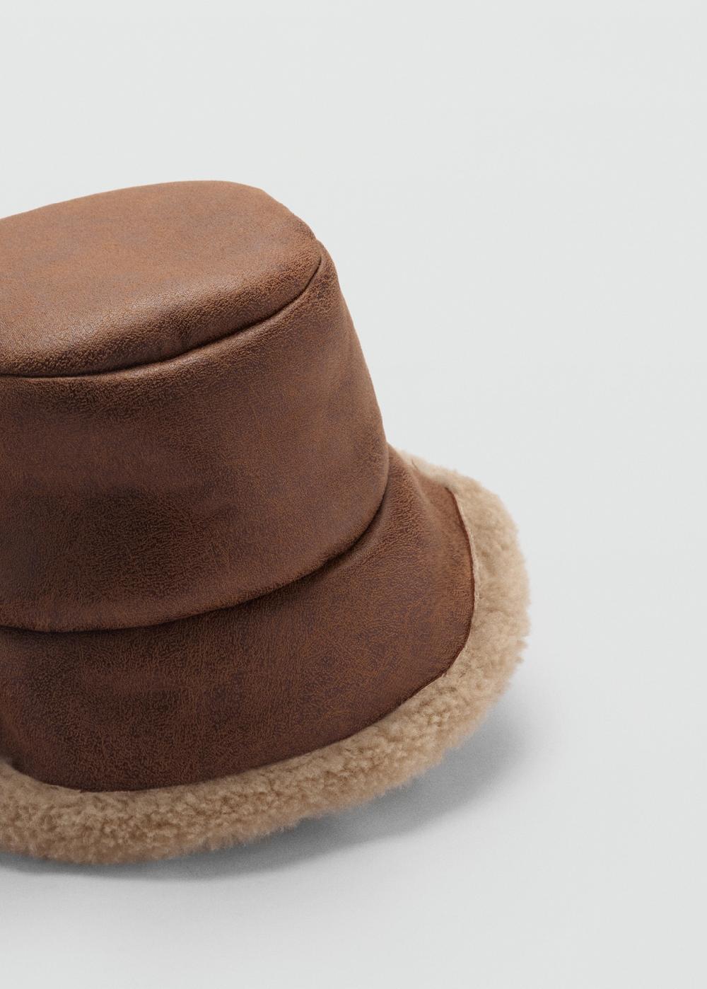Mango Gorro bucket borreguito