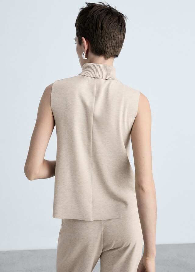 Mango Top punto cuello alto Envío gratis