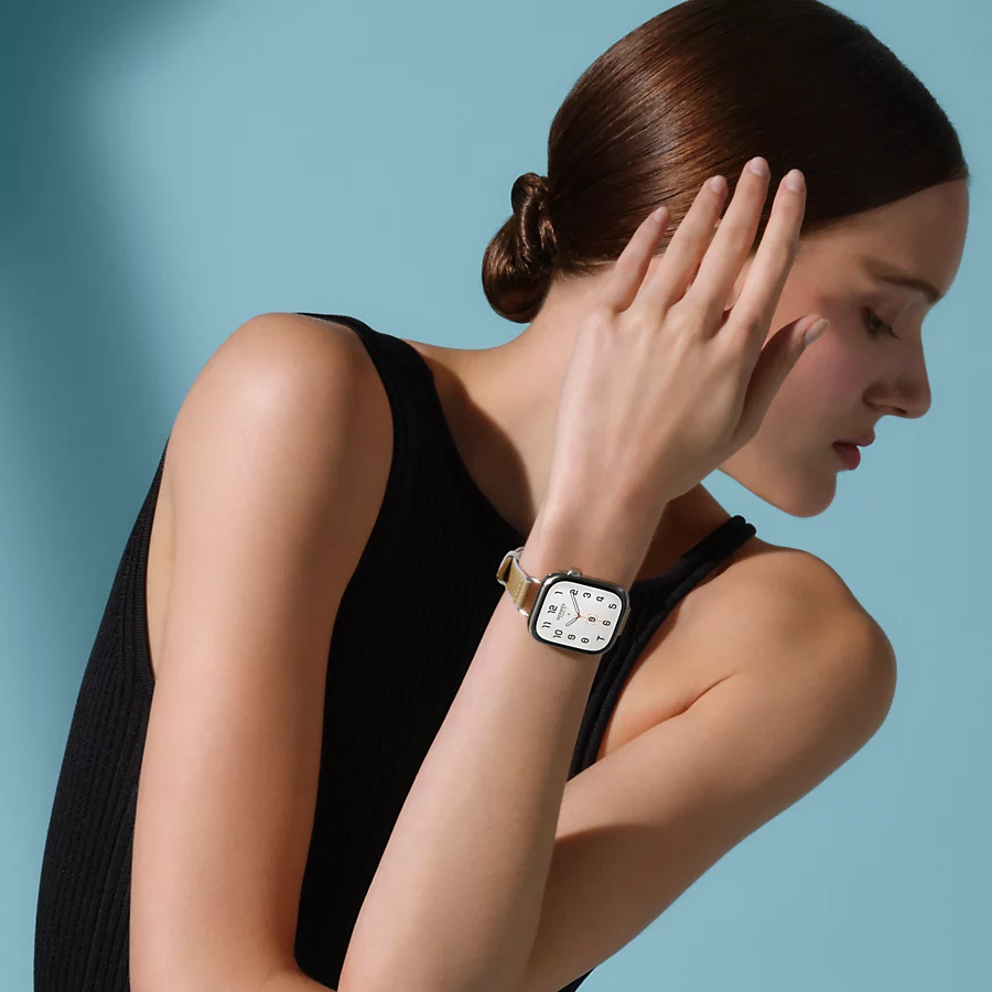 Hermès Caja Series 10 & Correa Apple Watch Hermès Single Tour 42 mm Twill Jump Attelage Ofertas de temporada