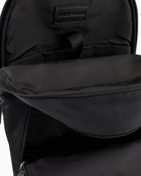 Armani Mochila de nailon reciclado ASV Tienda de fábrica