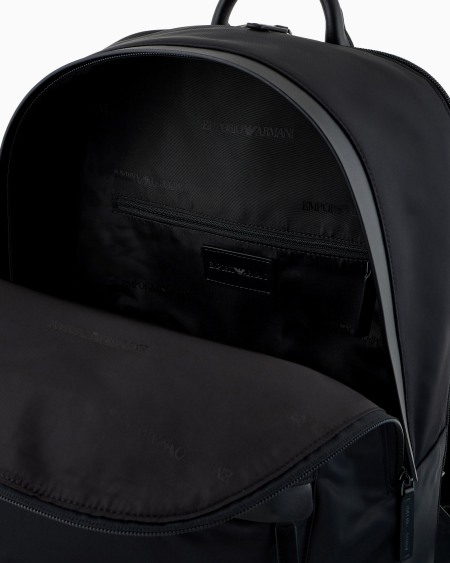 Armani Mochila redonda de nailon reciclado ASV Libre de impuestos