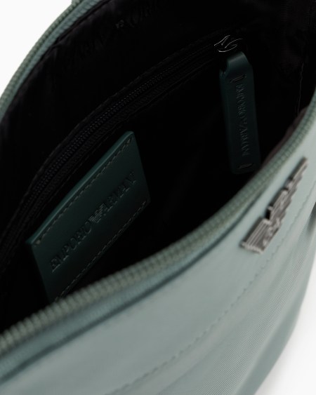 Armani Bandolera plana de nailon reciclado ASV Oferta exclusiva