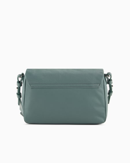 Armani Bolso bandolera con solapa de nailon reciclado ASV Última moda