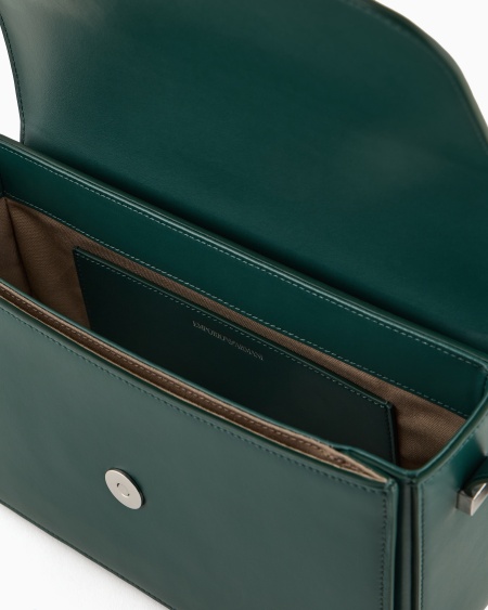Armani Bolso de hombro de piel lisa con logotipo de águila de metal Superdescuento