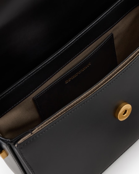 Armani Bolso bandolera de piel lisa con logotipo de águila de metal Envío internacional gratuito