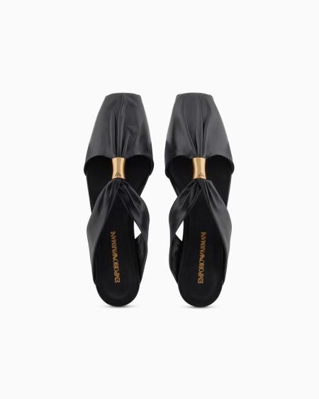 Armani Zapato mule de napa con logotipo de metal Último día