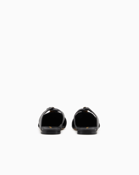 Armani Zapato mule de napa con logotipo de metal Último día
