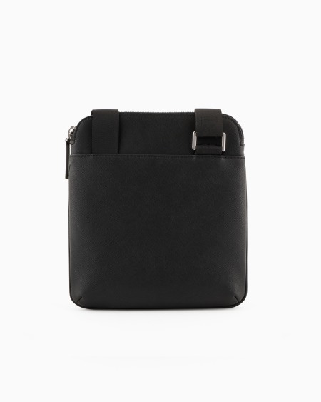 Armani Bolso bandolera plano de piel saffiano regenerada con placa de águila ASV Ahorra y exporta