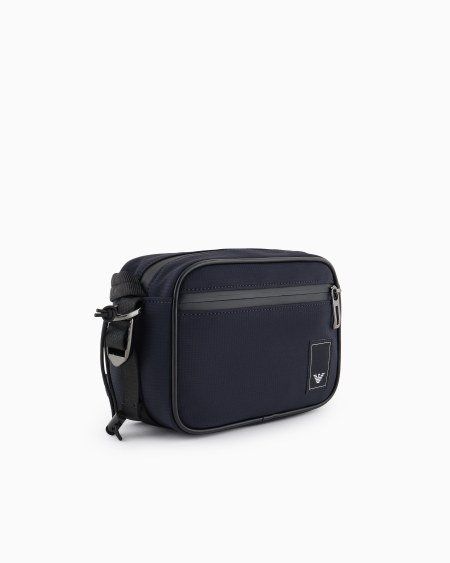 Armani Bolso de nailon para dispositivos electrónicos Travel Essential Última moda