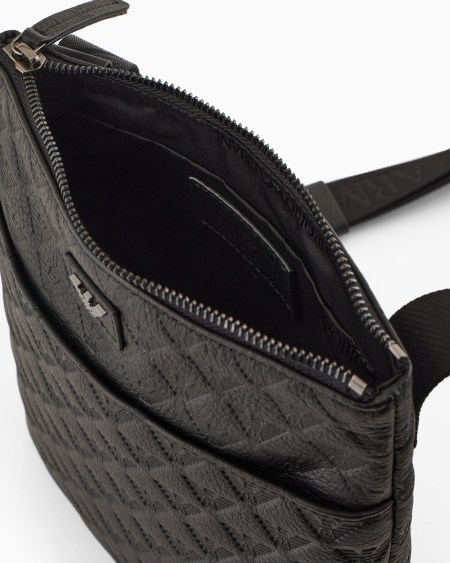 Armani Bolso bandolera plano de piel con motivo de águila en relieve Ofertas de temporada