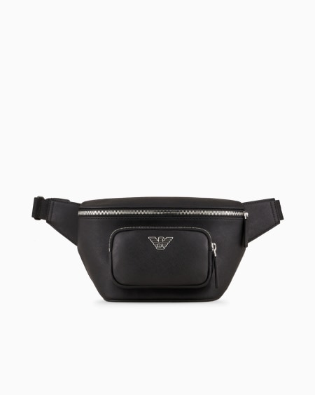 Armani Riñonera de piel saffiano regenerada con placa de águila ASV En oferta