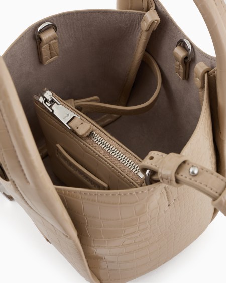 Armani Bolso shopper pequeño con acabado estampado de cocodrilo y colgante con logotipo Ventas relámpago