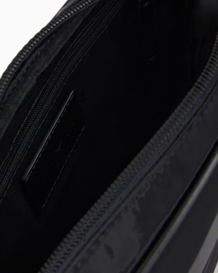 Armani Bolso bandolera de nailon reciclado ASV Limitado a 3 días