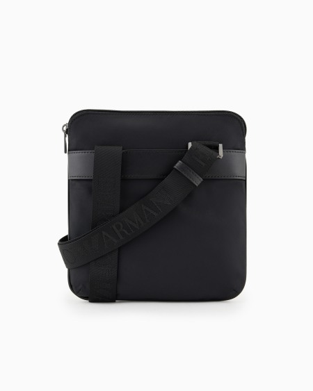 Armani Bandolera plana en nailon reciclado Armani Sustainability Values Precio ultrabajo