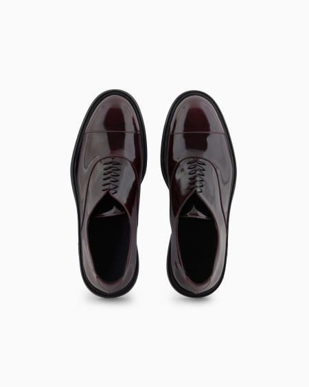 Armani Oxford de charol Mejor oferta