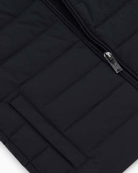 Armani Chaqueta de plumas sin mangas en nailon acolchado con pluma reciclada ASV Gran oferta