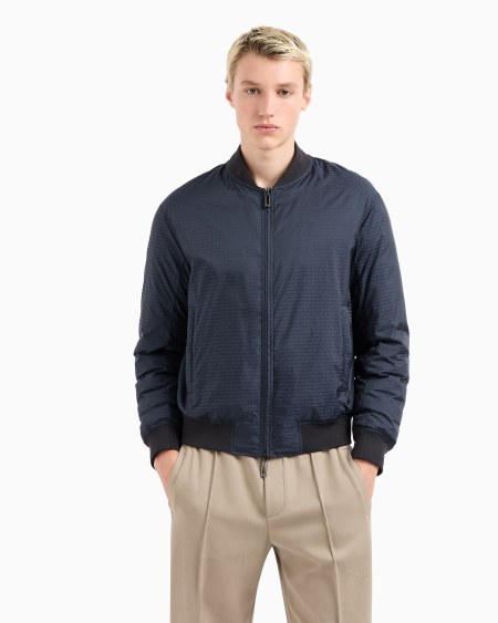 Armani Chaqueta de plumas reversible con cuello bomber de tejido jacquard de nailon con inscripción integral Descuento