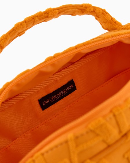 Armani Bolso baúl de playa de tejido con logotipo resaltado tridimensional Último día