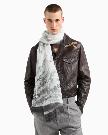 Armani Estola en mezcla de modal y lino con estampado floral Envío gratis